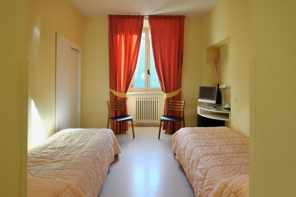 Hotel Eden Perugia Bagian luar foto