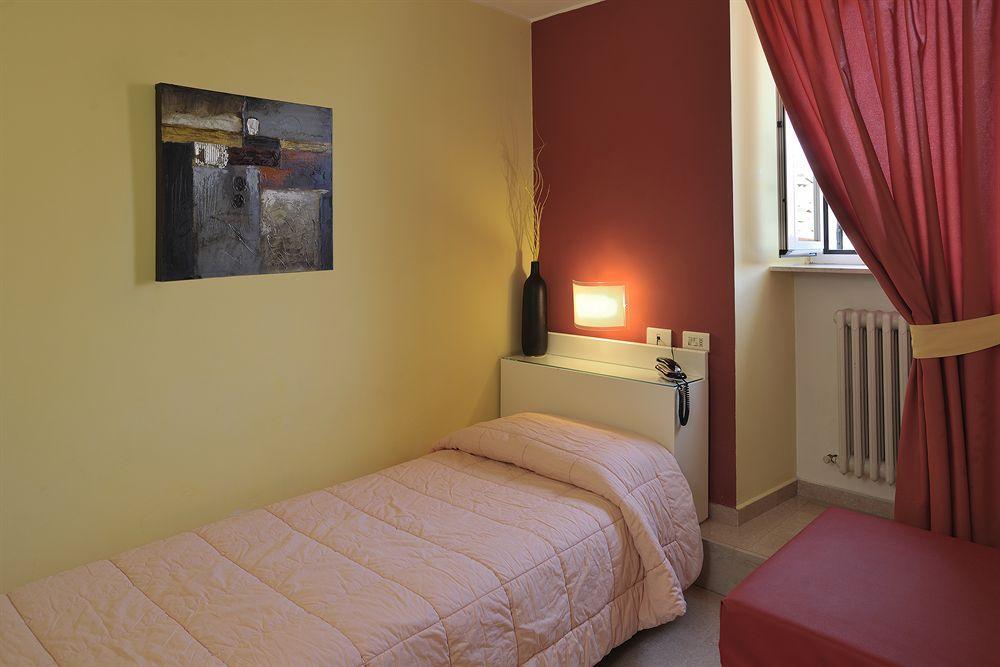 Hotel Eden Perugia Bagian luar foto
