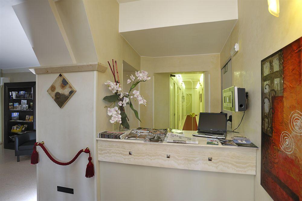 Hotel Eden Perugia Bagian luar foto